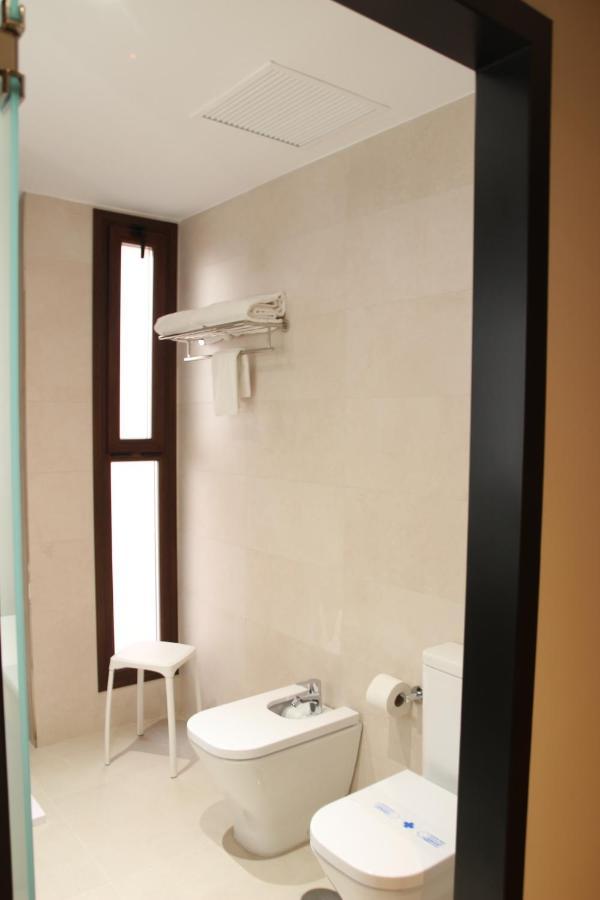 Hotel Alcantara Caceres Exterior photo