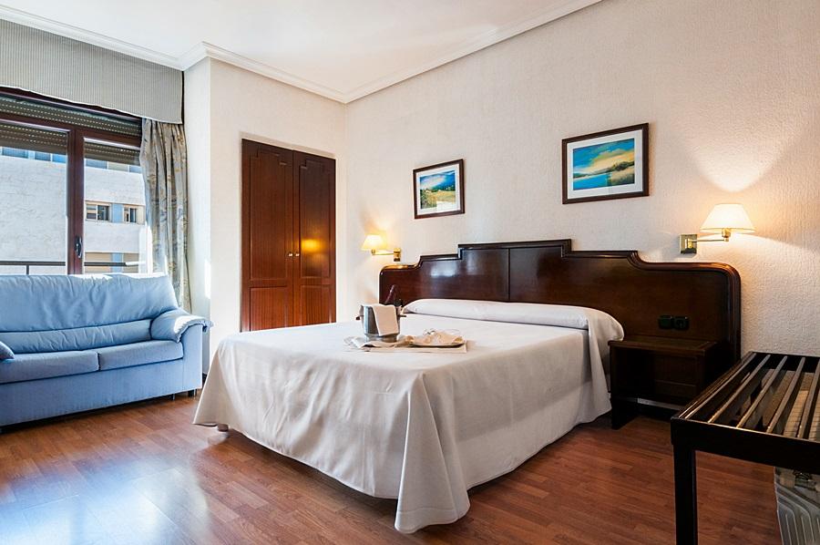 Hotel Alcantara Caceres Exterior photo
