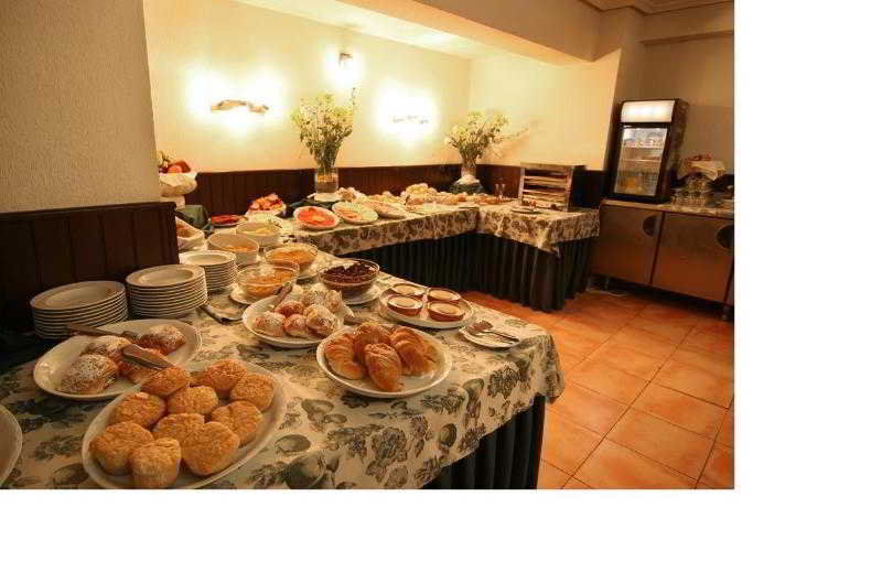 Hotel Alcantara Caceres Exterior photo